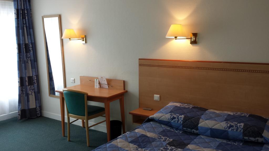 Hotel Du Cheval Rouge Versailles Zimmer foto